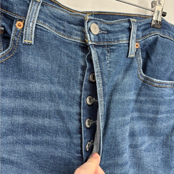 Levi’s Ribcage Boot Button Fly Jeans - Picture 5 of 9
